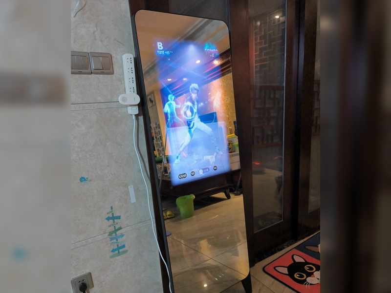 fitness mirror display screen-17-Home gym sport smart workout interactive exercise training fitness mirror lcd advertising display machine touch screen